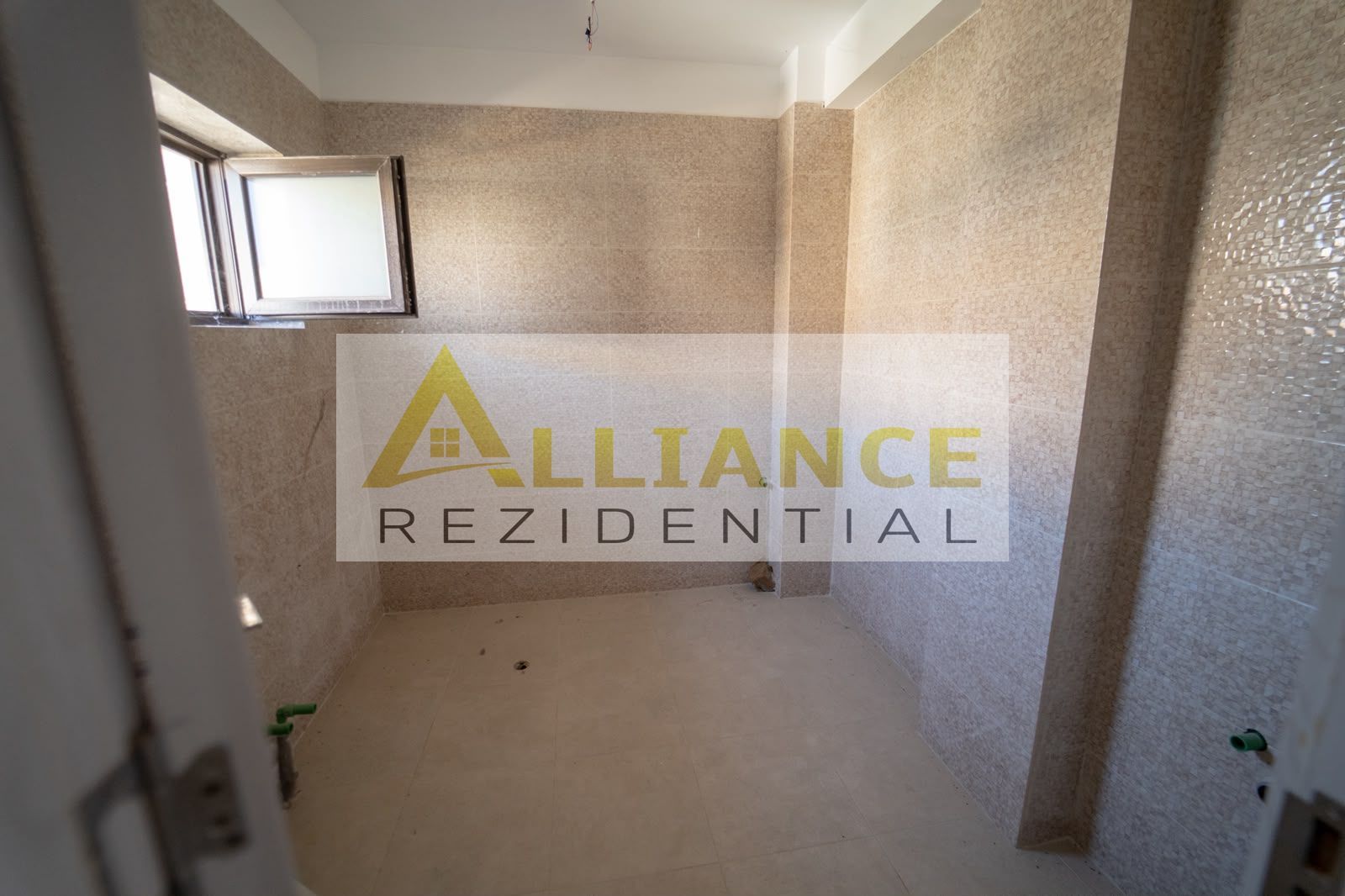 Casa individuala P+1E|| 5 camere 3 bai + 2 dressing uri || teren 436mp - Poză 5