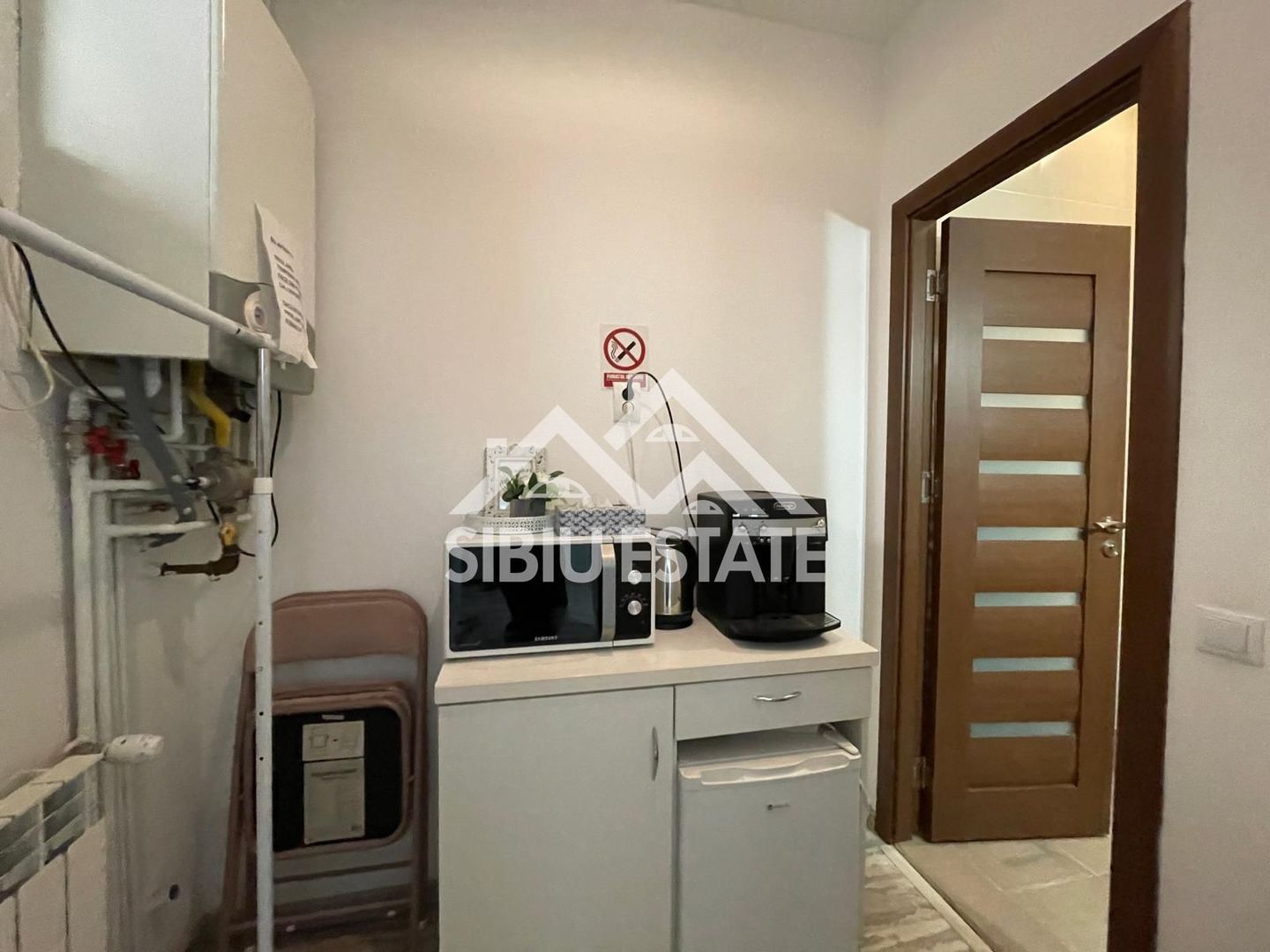 Afacere la cheie 2 unitati de cazare in regim hotelier ULTRACENTRAL - Poză 13