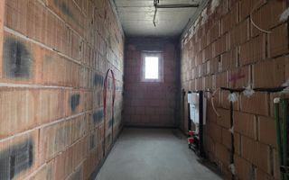 Vilă individuală în Tunari – 5 camere, curte privată - Poză 14