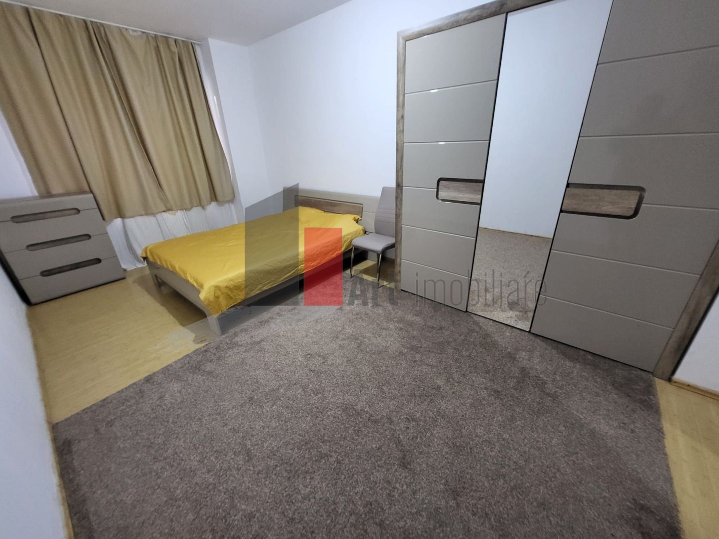 Apartament cu 3 camere de vanzare in zona Straulesti - Poză 2