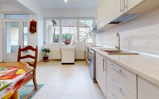 Apartament modern in vila-100mp - Poză 15