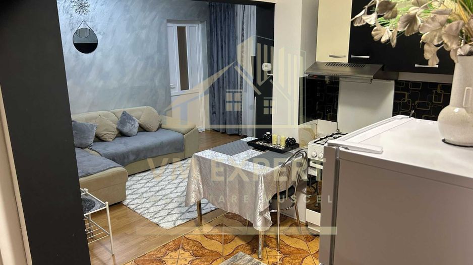 APARTAMENT 3 CAMERE ETAJ 3 VISOI - Poză 3