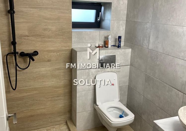 Casă/pensiune spațioasă în Berchez, Maramureș! - Poză 5