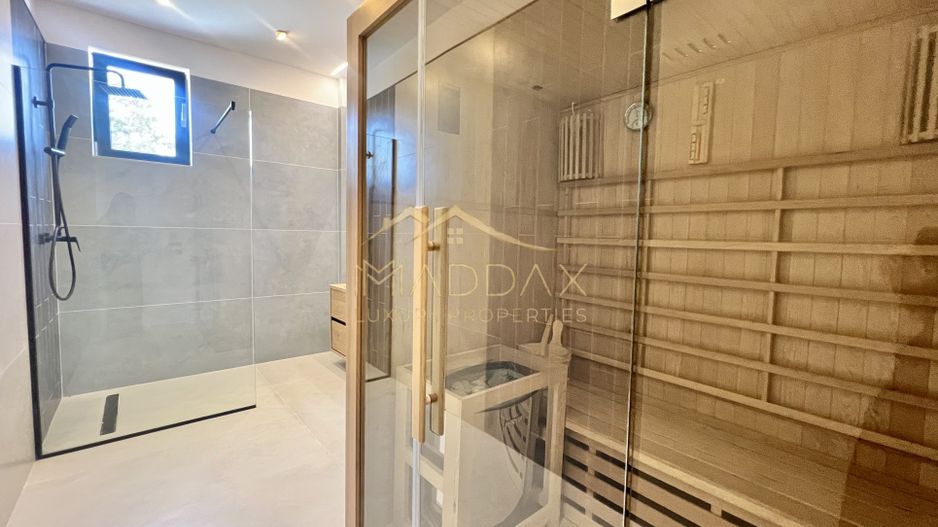 Vilă **6 camere  **451mp // Zona Iancu Nicolae - Poză 54