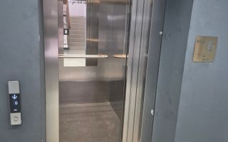 Pethouse de închiriat in centru Resitei - Poză 8