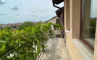Casa de vanzare cu 3 camere tip duplex in zona Rogerius Oradea - Poză 16