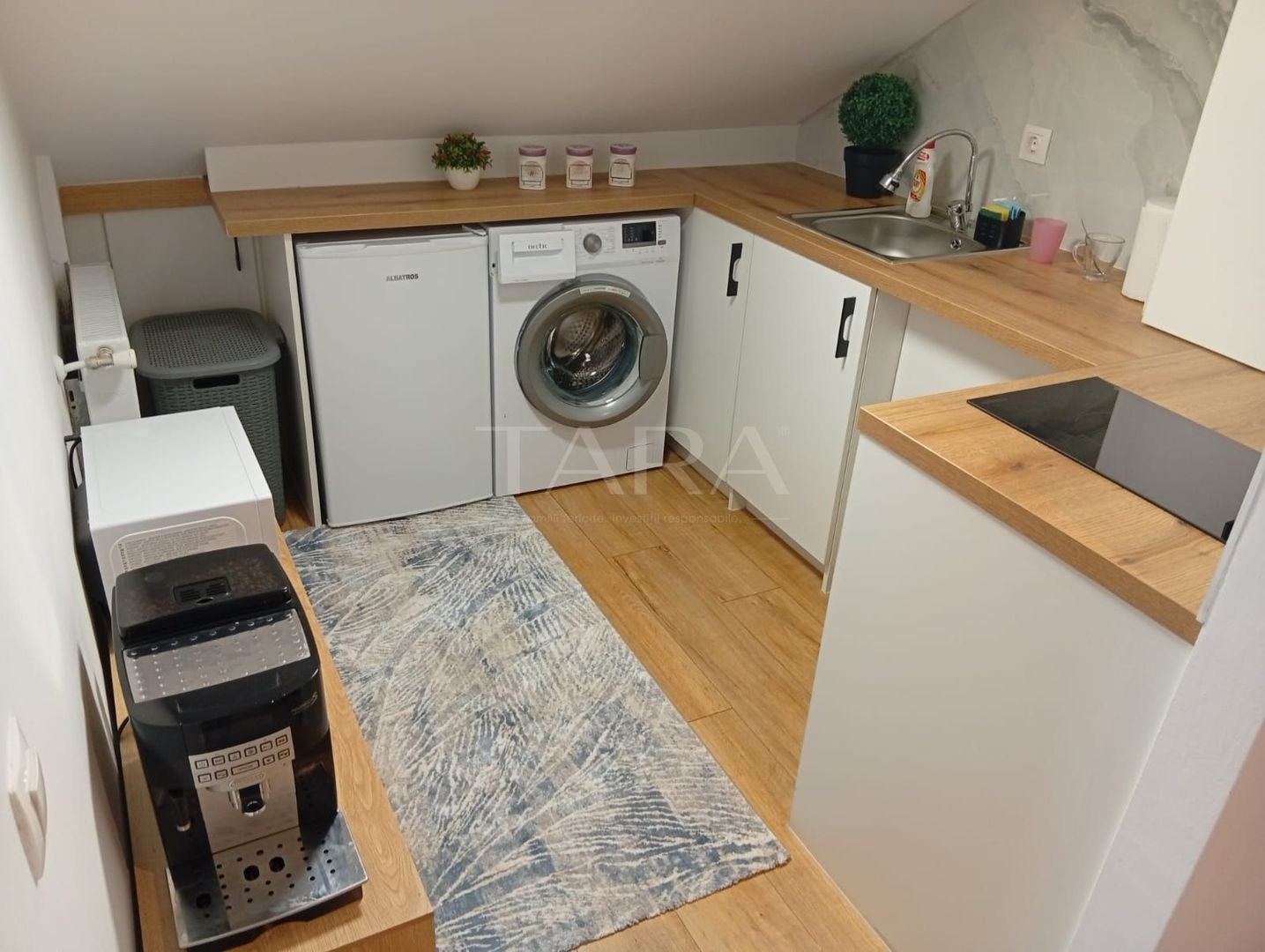 Apartament tip mansardă, renovat, mobilat la comandă, Florești. - Poză 5