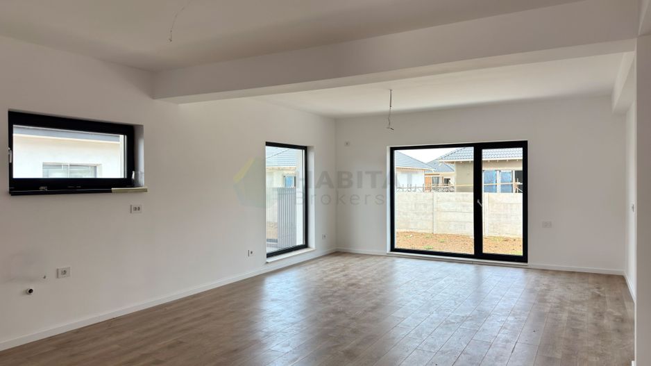Casa 4 camere pe parter-Tunari | Teren 400 mp - Poză 20
