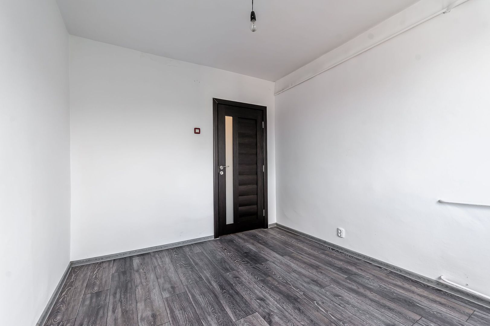 REZERVAT Pret redus Apartament cu 2 camere, renovat, in Vlaicu - Poză 4