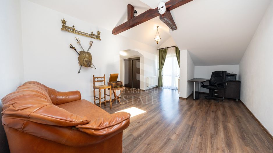 RASNOV| Cladire multifunctionala | 350 mp | Vad turistic si comercial - Poză 16