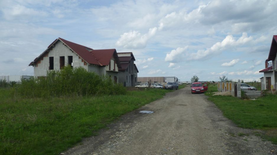 Vand teren intravilan, intr-o znz rezidentiala deosebita - Poză 3