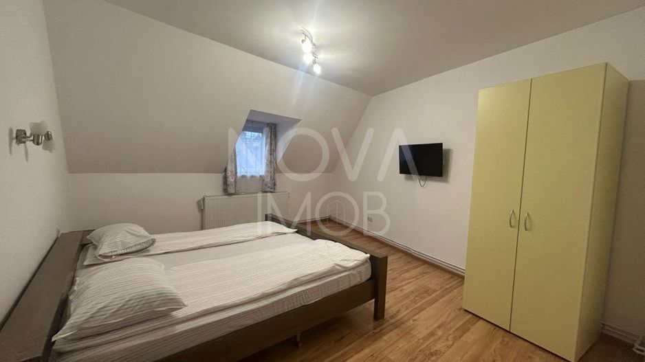 Casa de vanzare 200 mp cu spatiu comercial la parter, strada Lunga - Poză 8