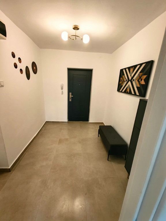 Vand apartament 2 camere Crangasi totul nou removat /mobilat - Poză 2