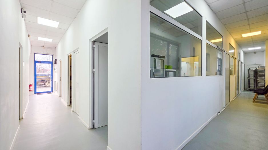 Spațiu industrial–afacere catering la cheie, teren&hală 750 mp S+P+1E - Poză 20