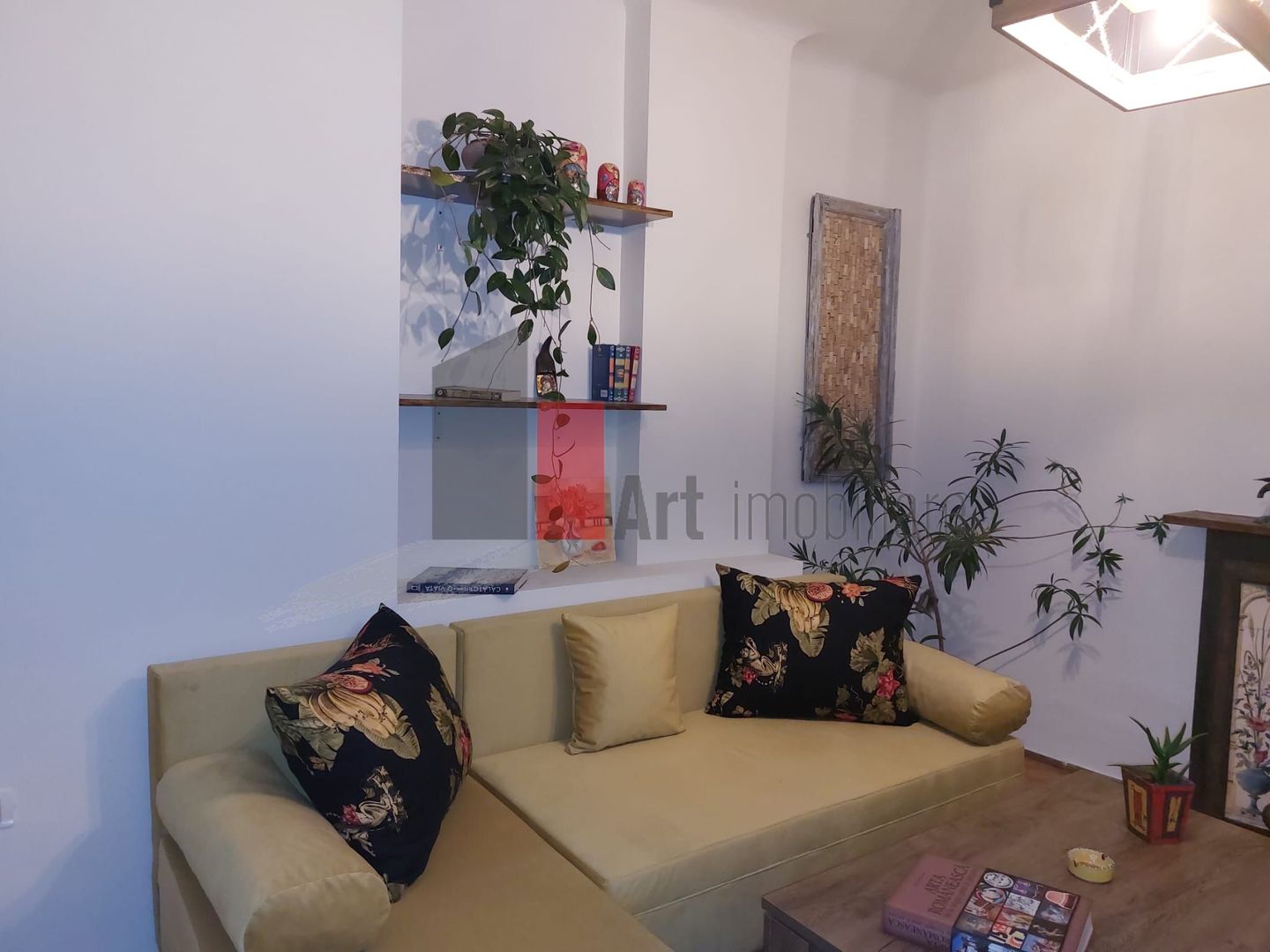 Apartamentul "DISINJATUR" , et. 1/1 in vila stil neoromanesc - Poză 1