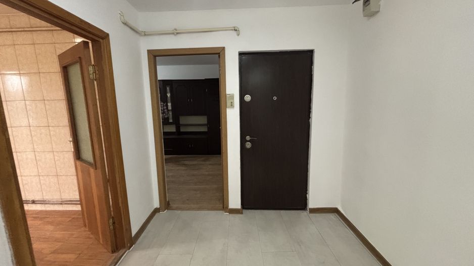 Decomandat in apropiere de Piata Verde - Poză 3