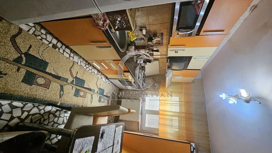 Apartament cu 3 camere zona Centru/Bazar ~ etaj 3 ~ cu imbunatatiri - Poză 2