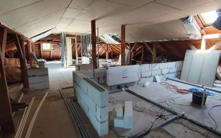 Apartament de vanzare zona Cetate posibilitate investitie ! - Poză 1