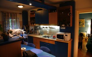 Apartament cu 4 camere, 82 mp, 2 băi și 2 balcoane, zona Câmpului. - Poză 3
