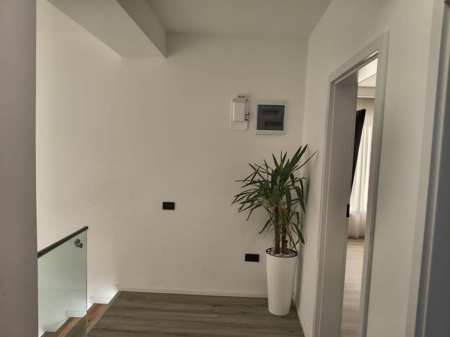 vila hi-tech-smart,mob-util total,5cam,3bai,2parcari,teren456mp - Poză 21