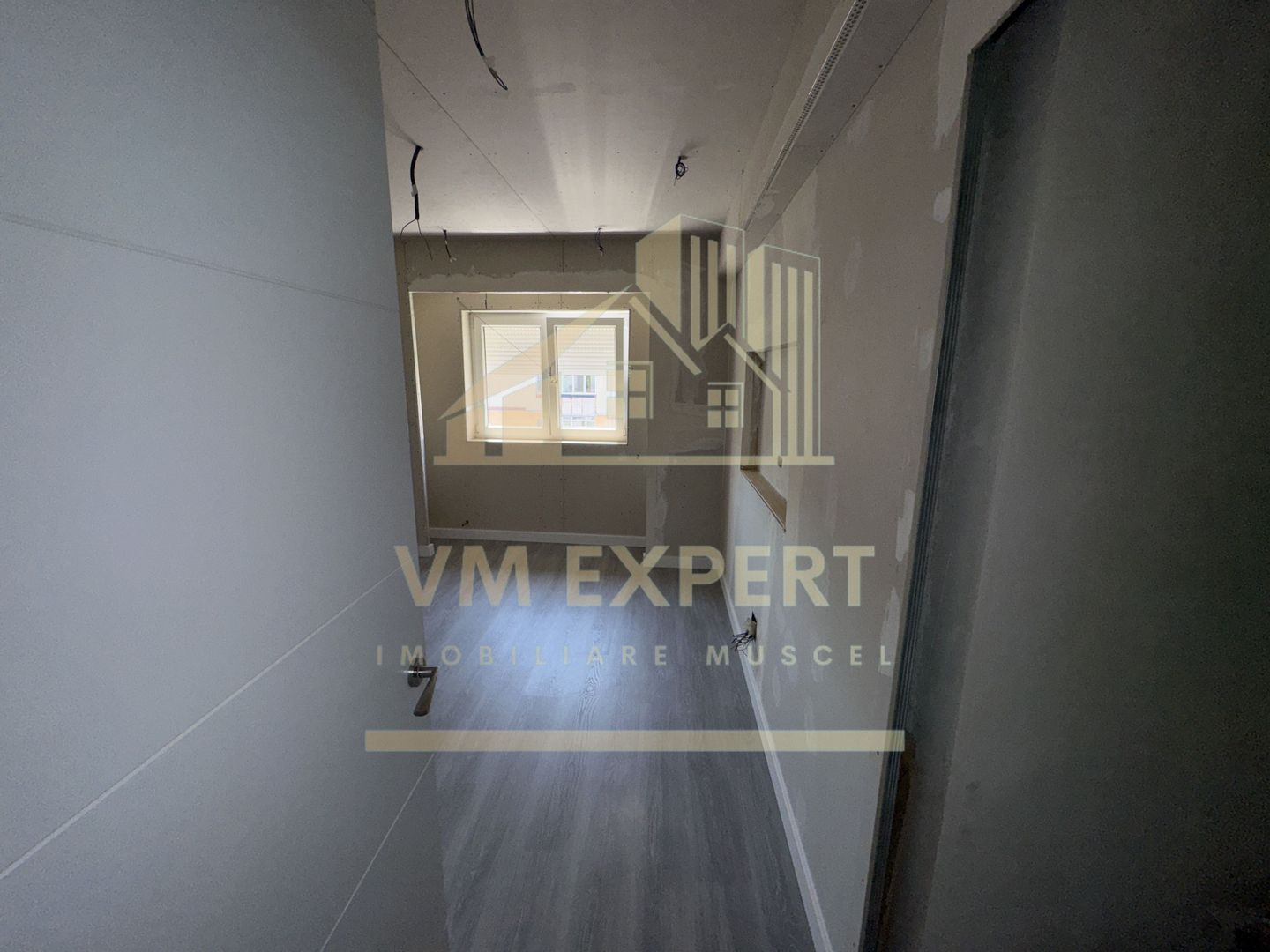 APARTAMENT 2 CAMERE CAMPULUNG, ETAJ 4, CARTIER VISOI - Poză 9
