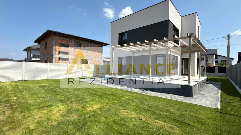 Vila impresionanta | 5 camere | 2 bai | Curte amenajata - Poză 3