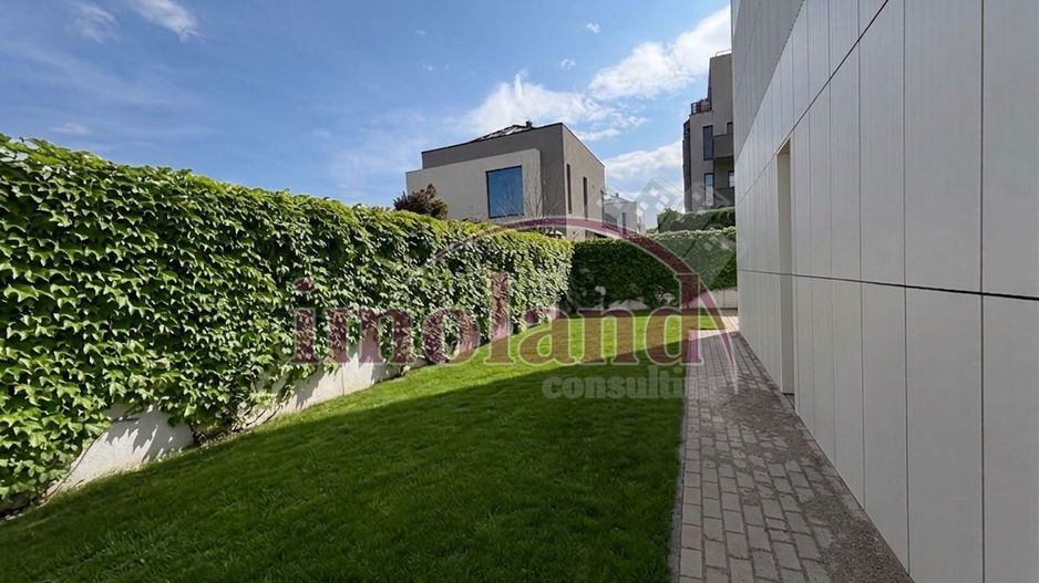 Vanzare - vila NOUA - 6 camere+curte - Iancu Nicolae-Pipera - Poză 3