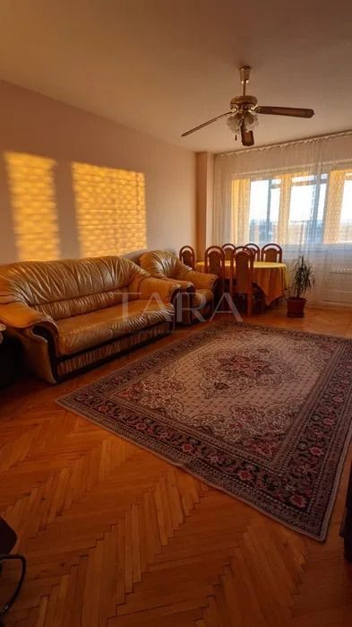 Apartament cu 3 camere de vânzare în zona Zorilor - Poză 1