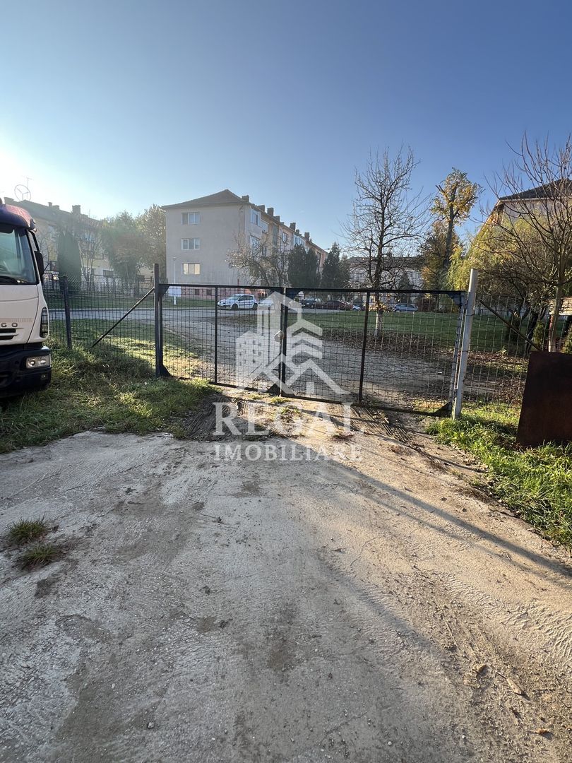 (Oportunitate) Teren de vânzare – zonă centrală, Păltiniș - Poză 1