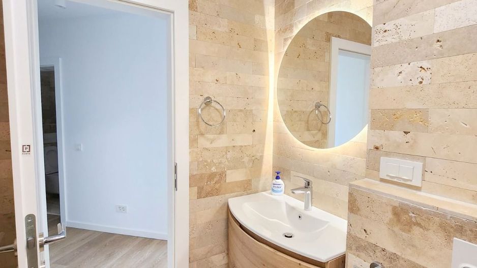 De vanzare apart. 3 camere Faleza , vedere Dunare, 78 mp, renovat premium - Poză 8