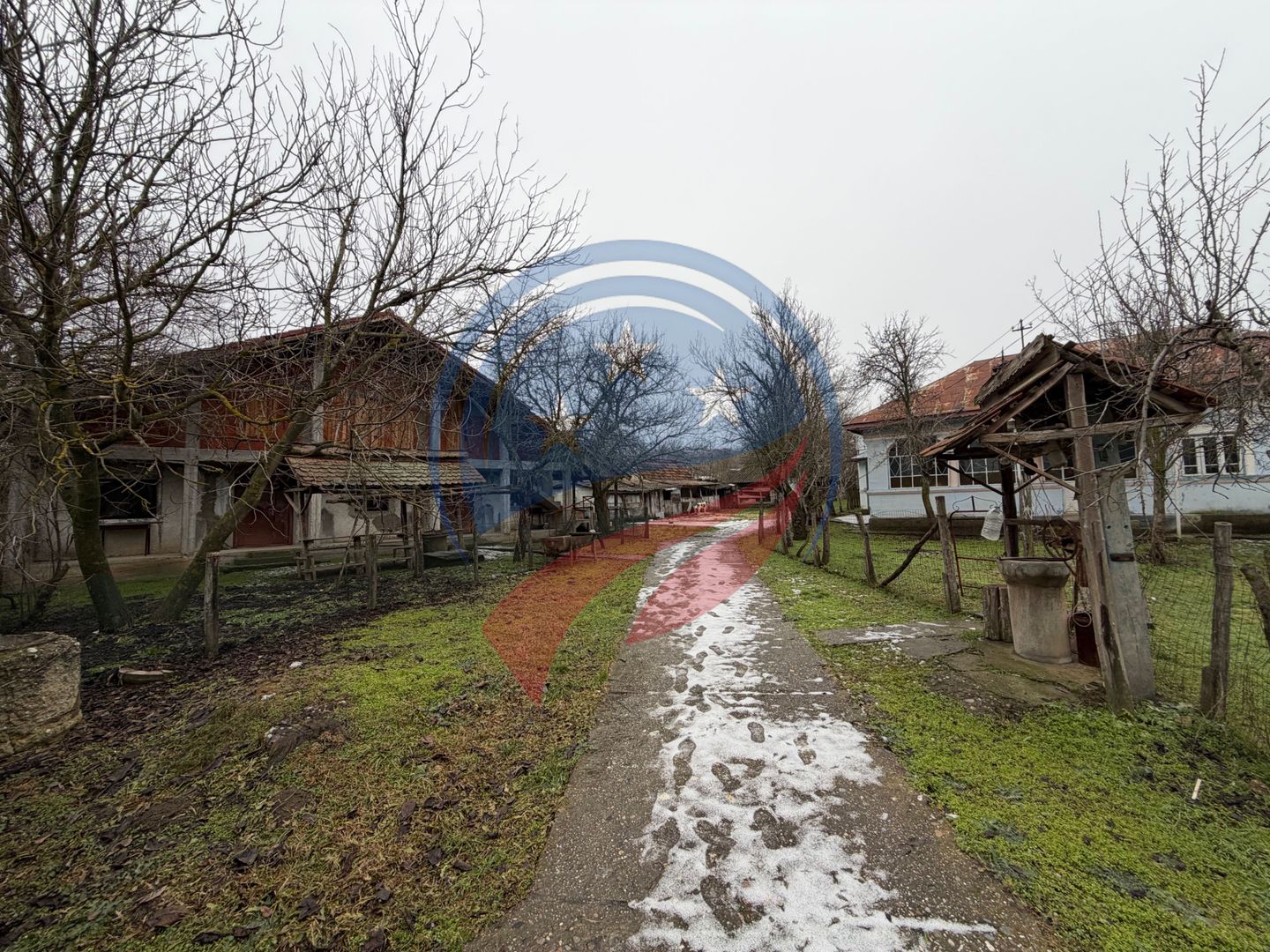 CASA CU TEREN 2500 MP LA 23 KM DE CRAIOVA CU TEAVA DE GAZE - Poză 4