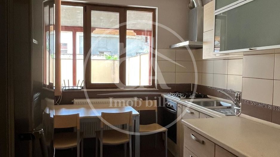 Casă de închiriat cu 3 camere in zona Centrală, Oradea - Poză 5