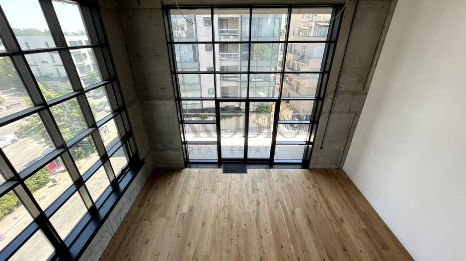 Brick Lofts Unitate pe 2 Niveluri nemobilata, Vedere Lac - Poză 5