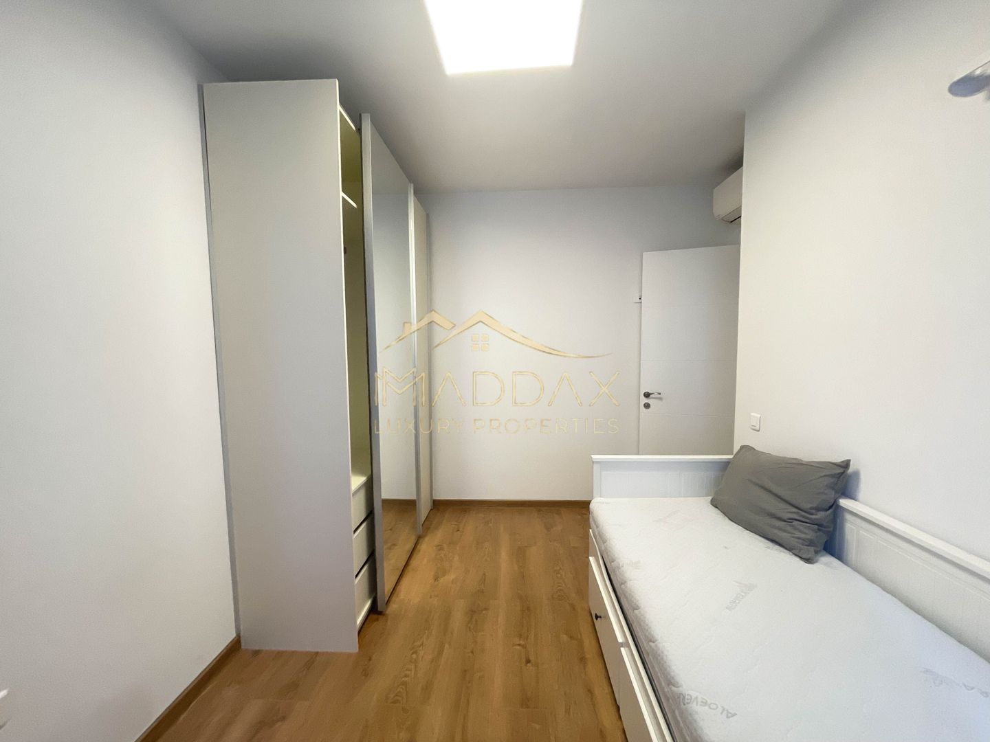 Apartament cu 3 camere ***Fully Furnished*** // Floreasca - Lake View - Poză 17