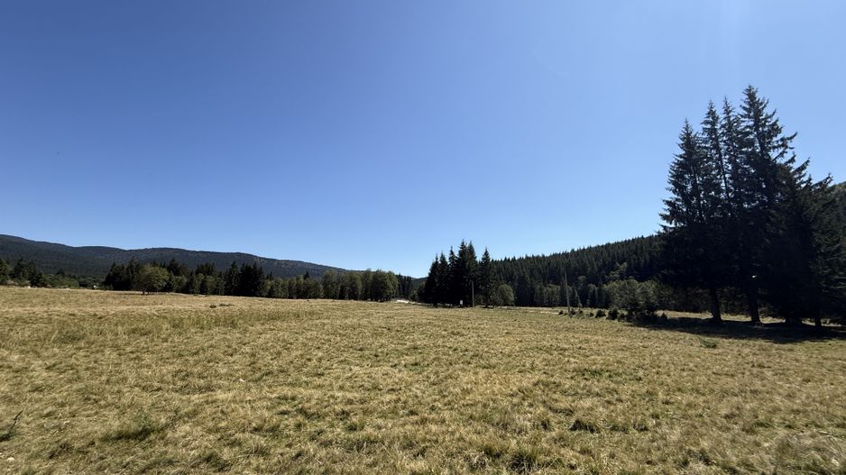 SUPER OCAZIE  - Teren intravilan, COMANDAU-PUZ case de vacanta. - Poză 4