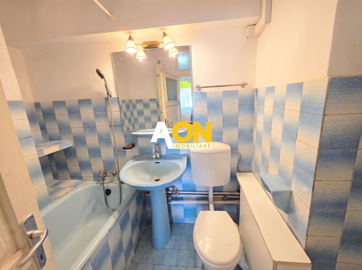 Apartament 3 camere, ultracentral, etaj intermediar - Poză 9