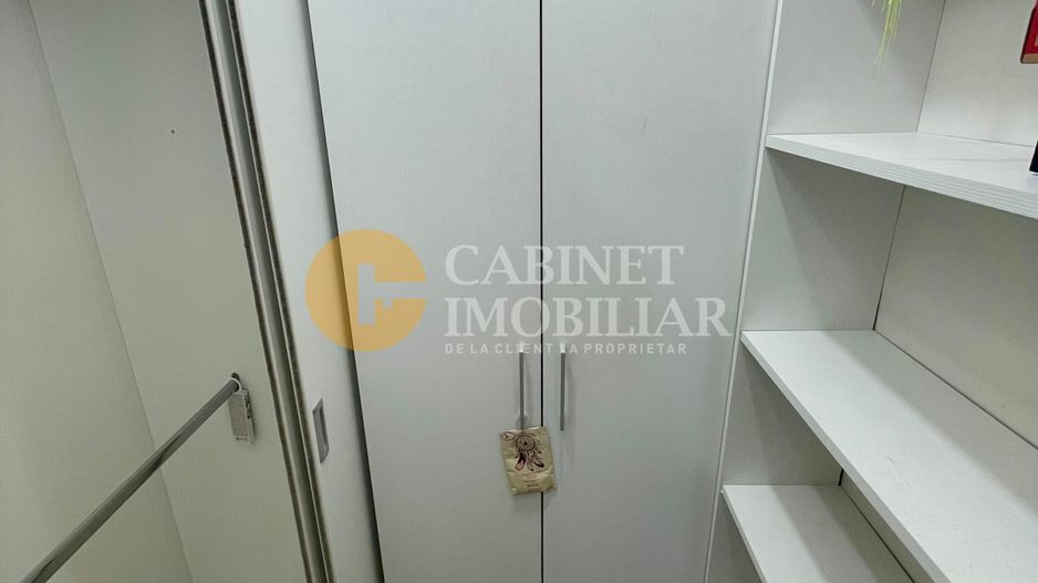 Galata - 3 Camere Decomandat - Mobilat/Utilat - 73 MP - Bloc dupa 1980 - Poză 14