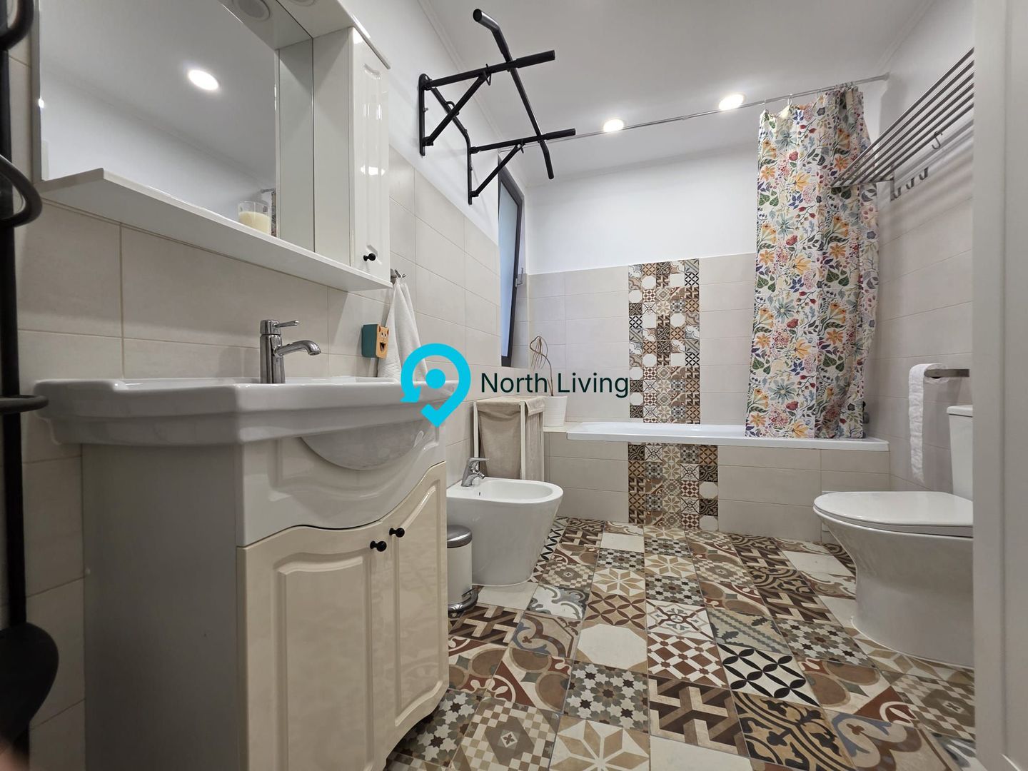 Casa 4 camere + curte 300 mp Tunari - Poză 23