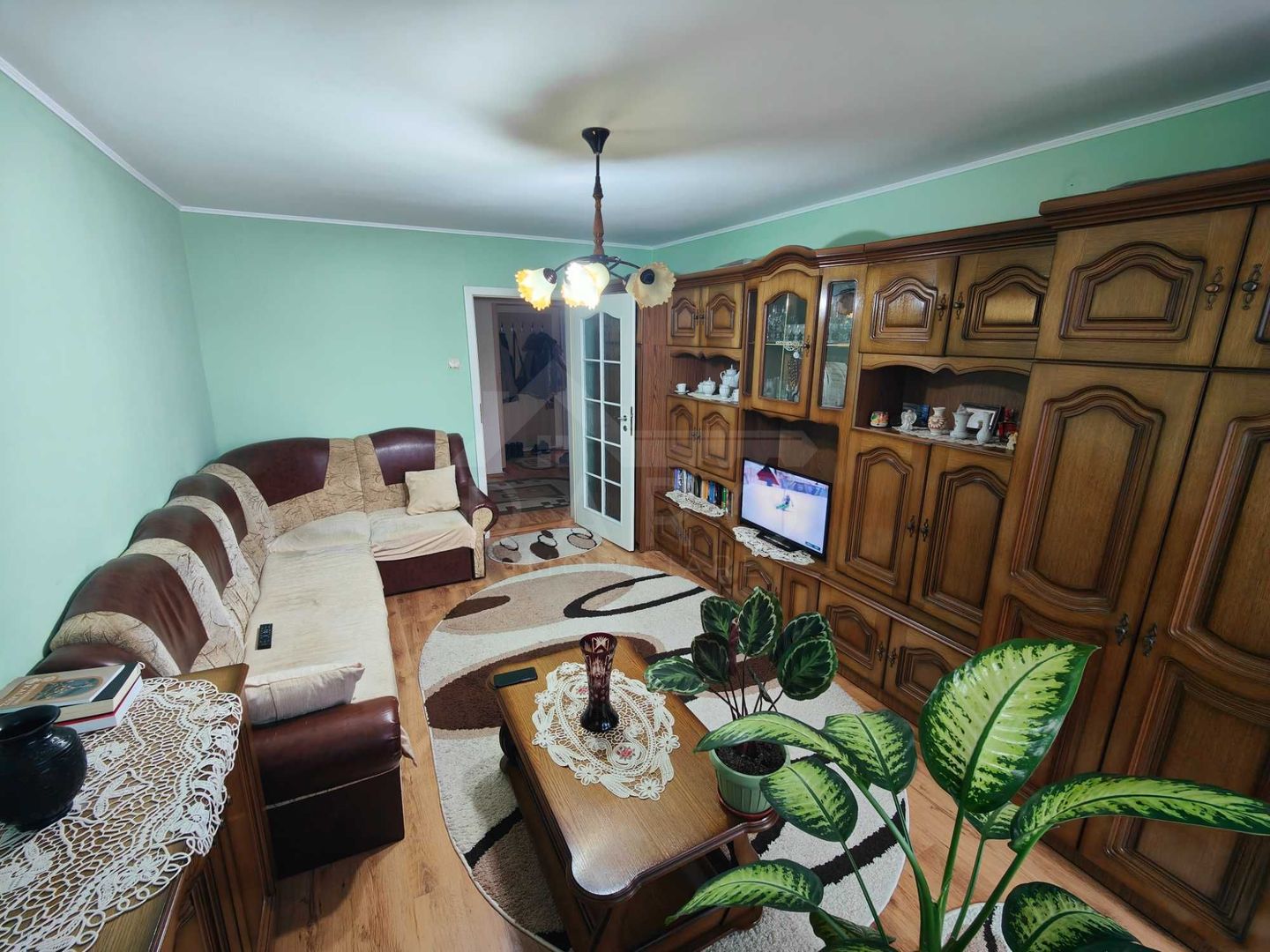 Persoana fizica vand apartament cu 3 camere - Poză 2