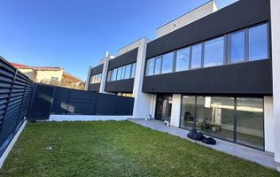 Vila de vanzare 5 camere ,4 bai, curte 85 mp zona Jollie Ville Pipera