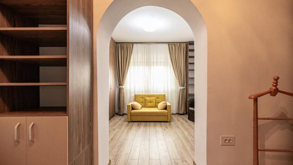 Casa parter, renovata, mobilata, gradina amenajata, str Petofi Sandor-Dumbravita - Poză 13