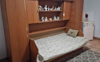 BRASADAS vinde garsoniera 21mp la etajul 4/4 pe Bd Closca. - Poză 1