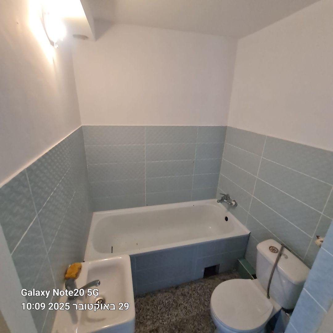 De inchiriat apartament cu 3 camere , Tineretului sector4 - Poză 11