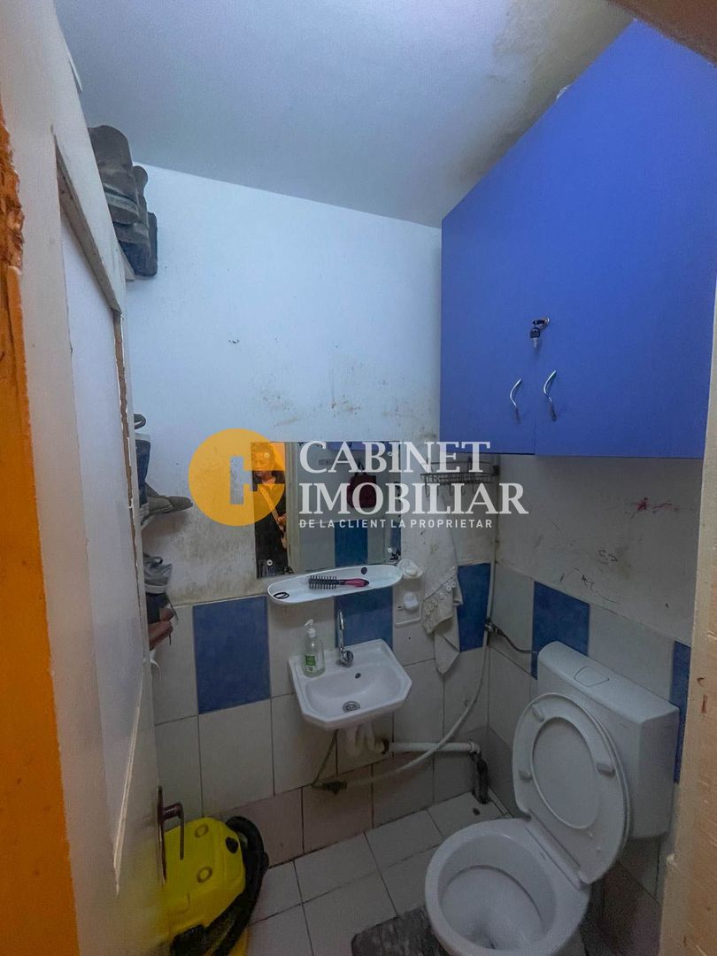 Apartament 4 camere decomandat - Poză 9
