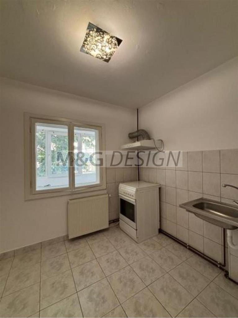 Apartament 3 camere etaj 1 cu Garaj - Poză 6