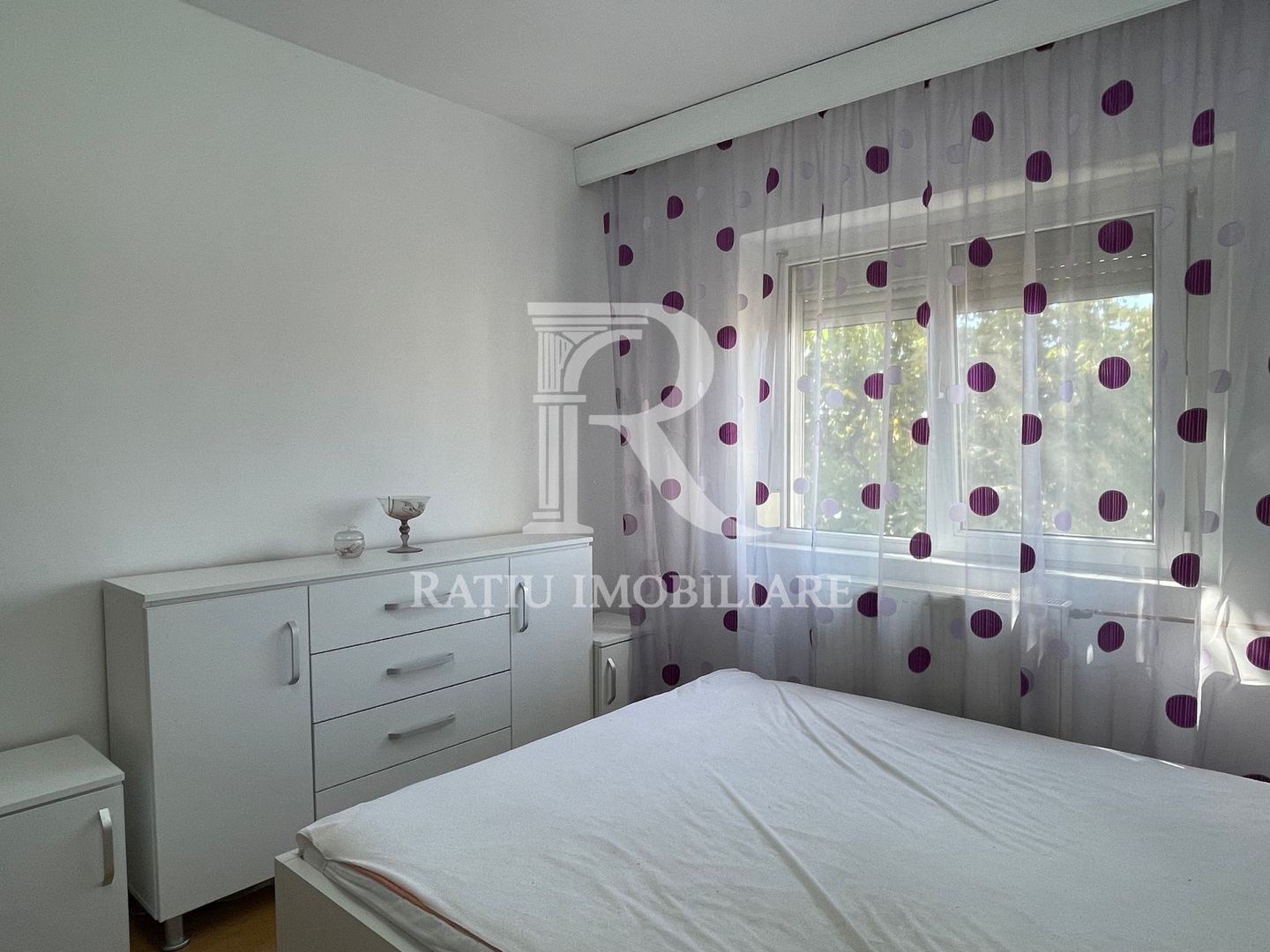 Apartament cu 3 camere | Decomandat | Parcare | Nufărul | Oradea - Poză 11