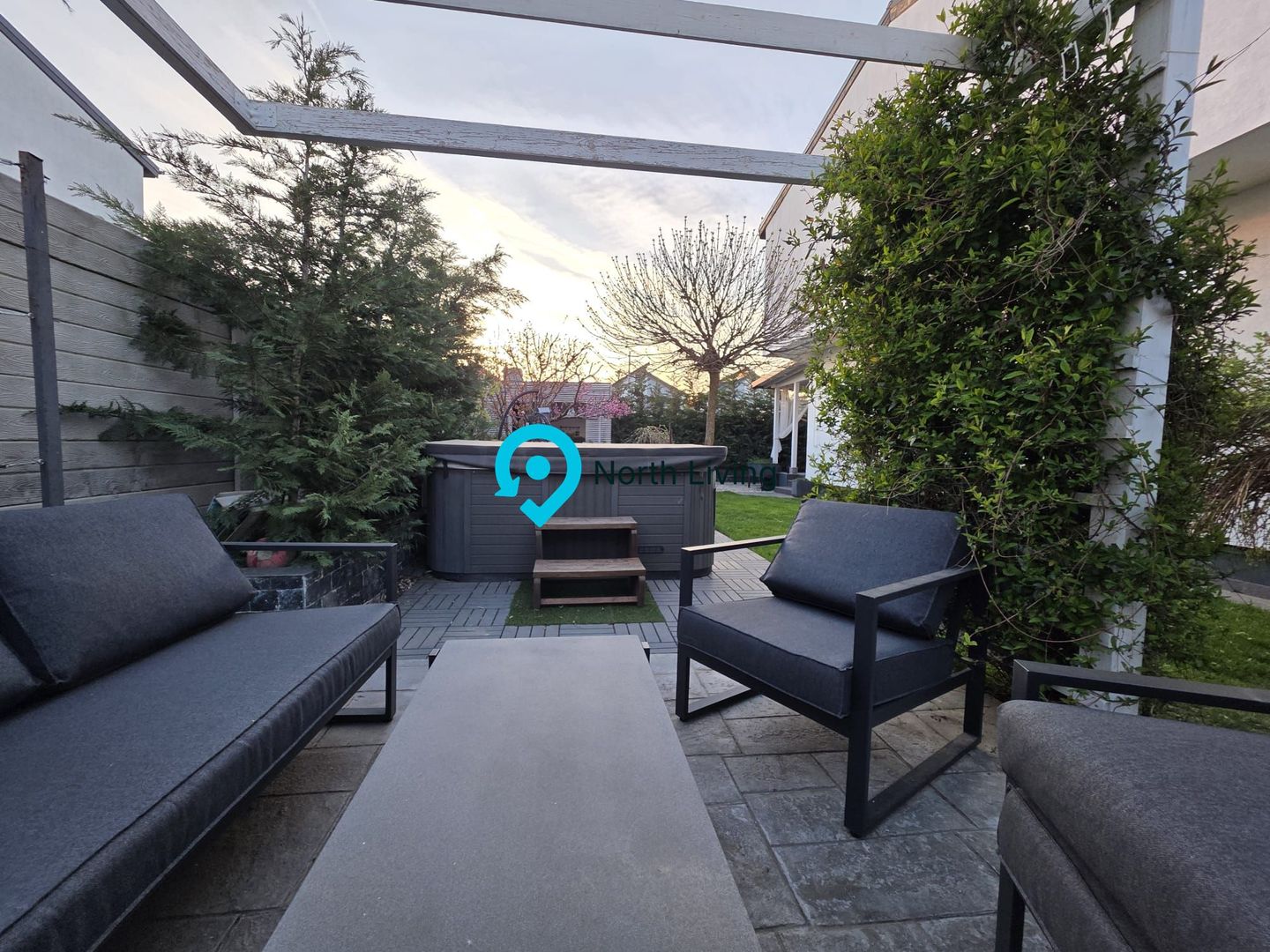 Casa 4 camere + curte 300 mp Tunari - Poză 27