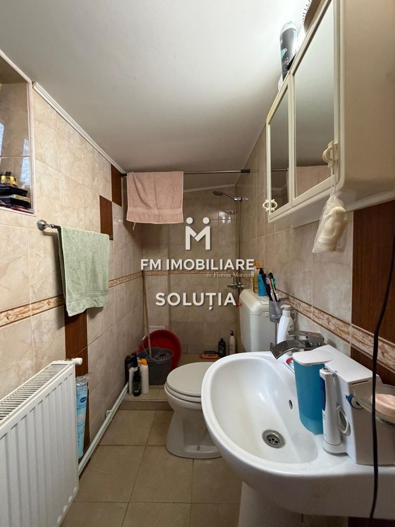 Casă de  vânzare cu vedere panoramică - Poză 12