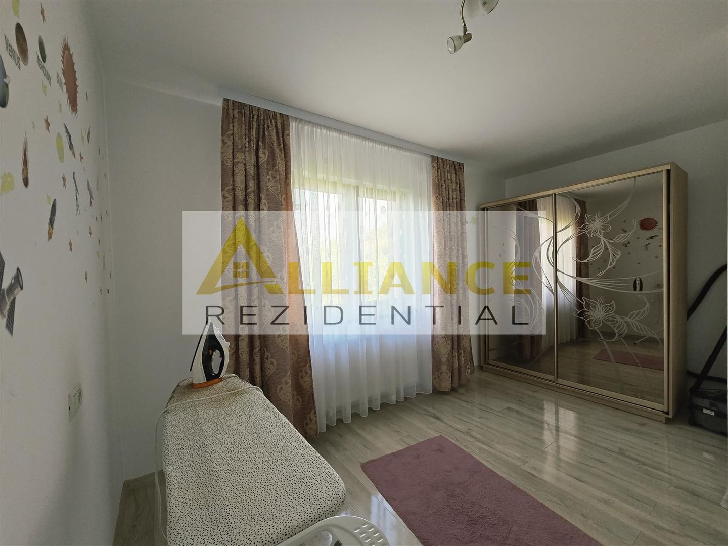 Vila mobilata si utilata P+1E+M-beci-magazie - Poză 9