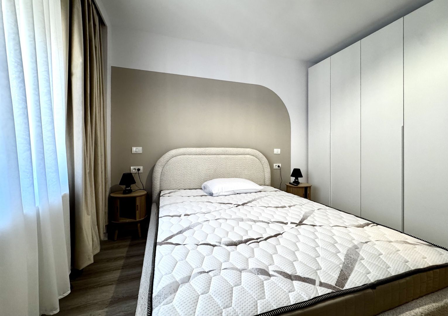 Apartament cu stil, eleganță și energie vibrantă, în Piața Victoriei - Poză 14